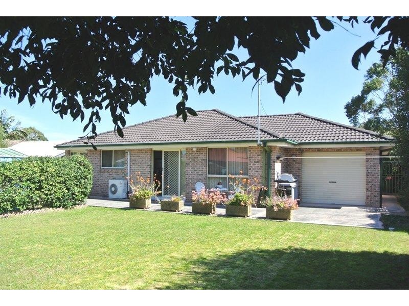 40 Hollingsworth Crescent, Callala Bay NSW 2540