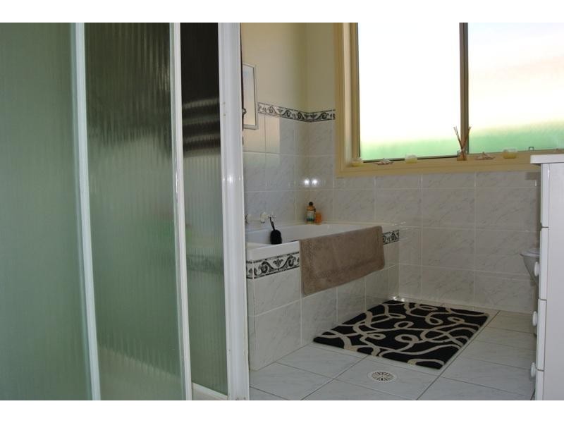 40 Hollingsworth Crescent, Callala Bay NSW 2540