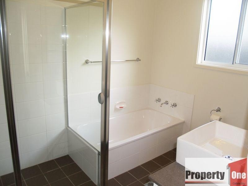 25 Caffrey Circuit, Callala Beach NSW 2540