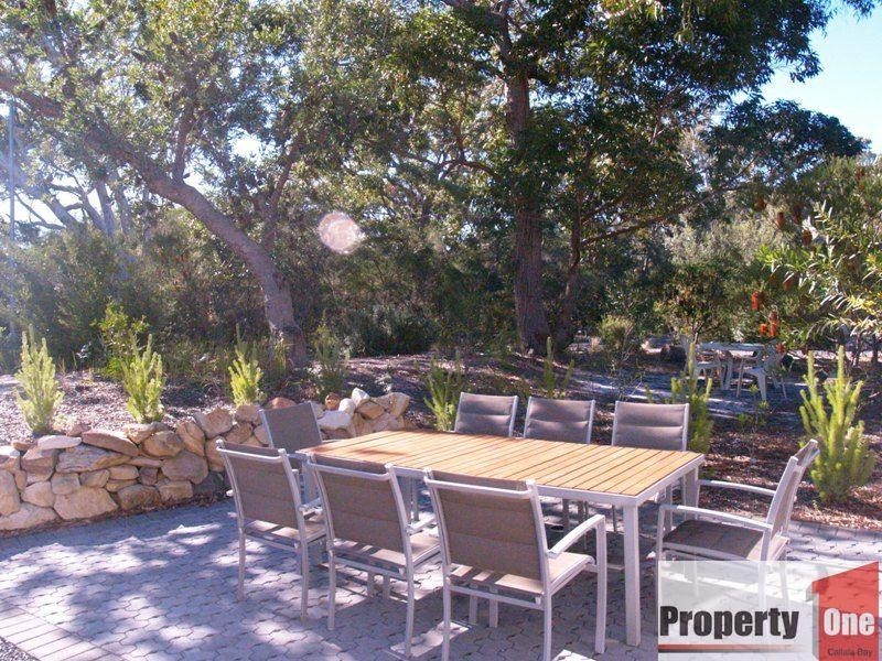 25 Caffrey Circuit, Callala Beach NSW 2540