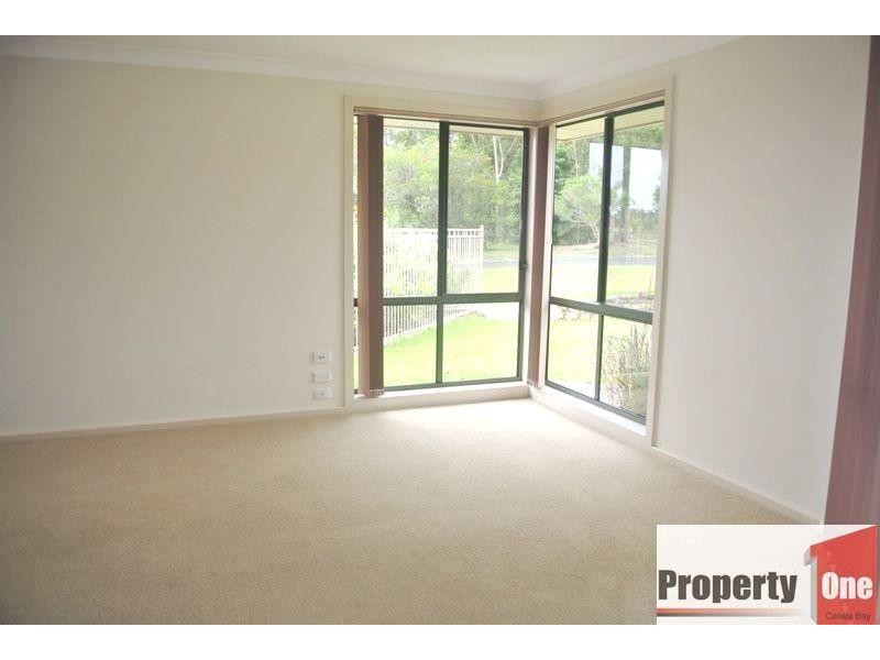 8 Gowlland Crescent, Callala Bay NSW 2540