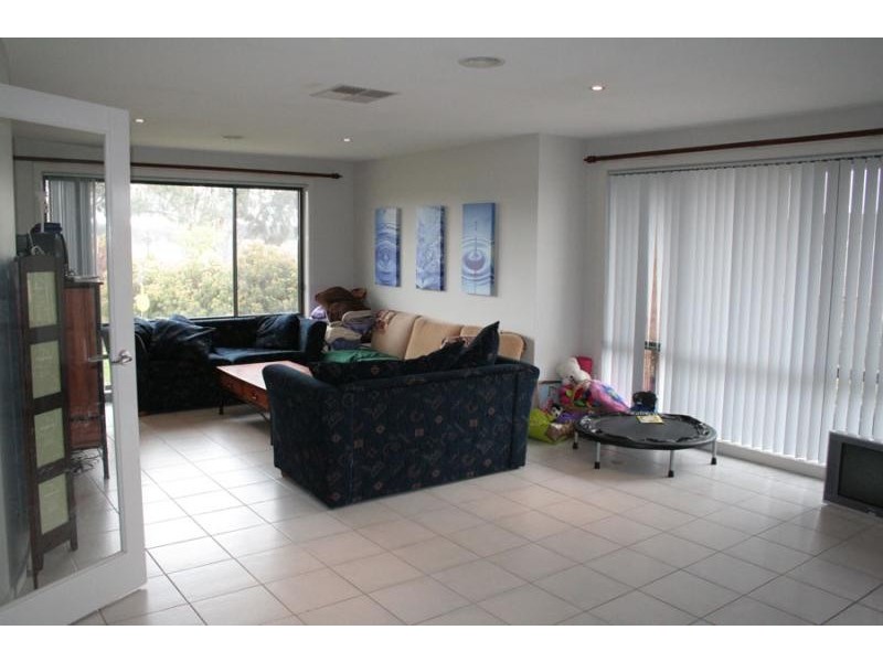 2 Elm Grove GUNGAHLIN 2912, Gungahlin ACT 2912