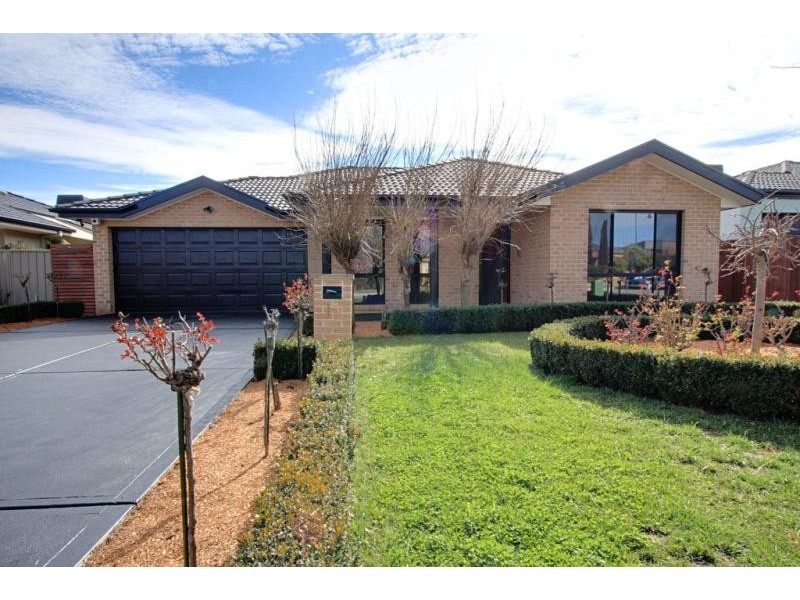 15 Dame Zara Street, Gungahlin ACT 2912