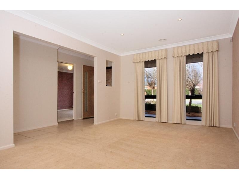 15 Dame Zara Street, Gungahlin ACT 2912