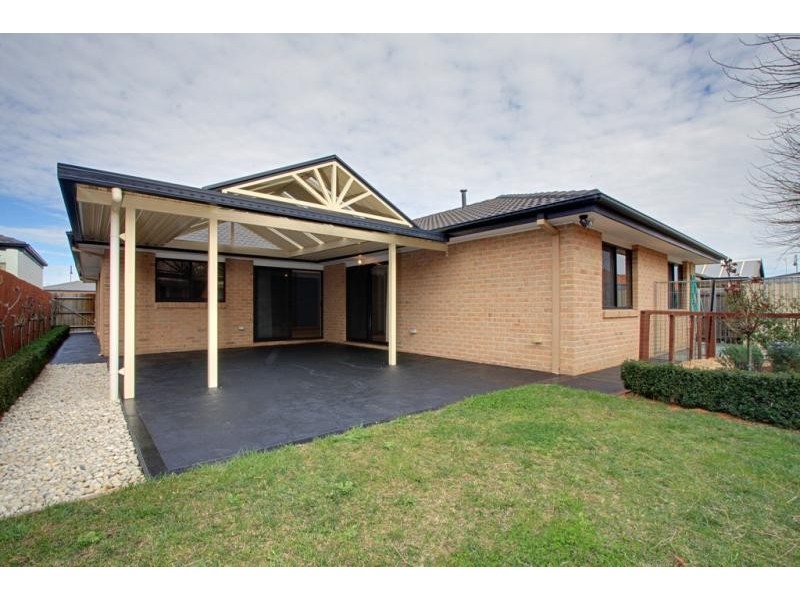 15 Dame Zara Street, Gungahlin ACT 2912