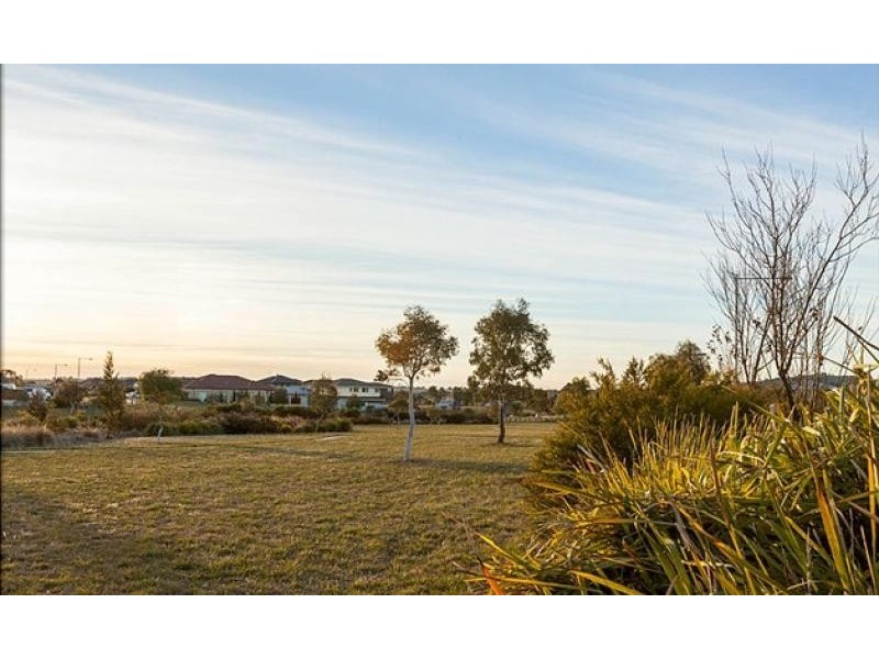 5/4 Jeff Snell Crescent, Dunlop ACT 2615