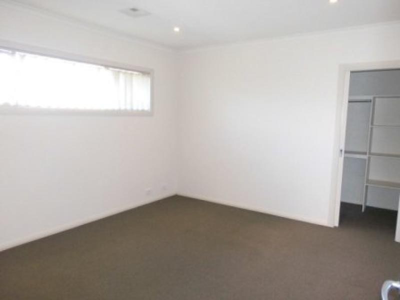 45 Amy Ackman Street, Forde ACT 2914