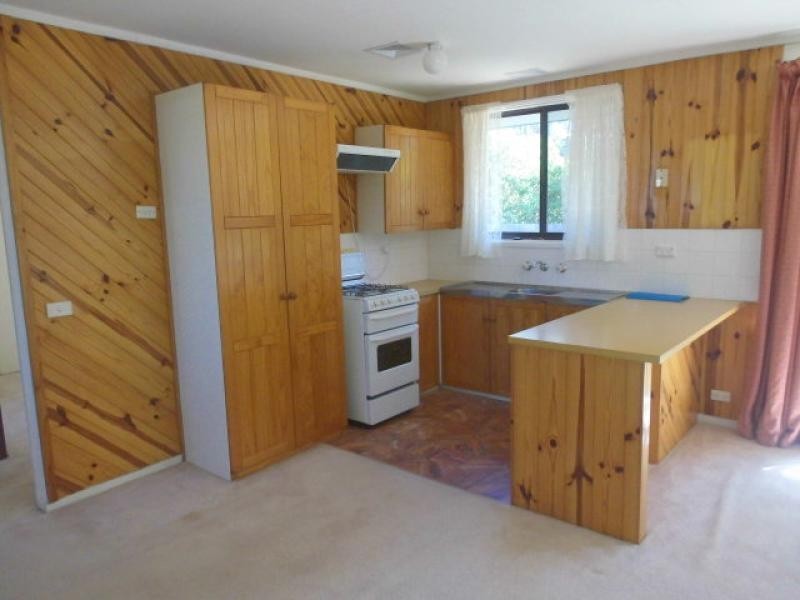 112 Bacchus Circuit, Kambah ACT 2902