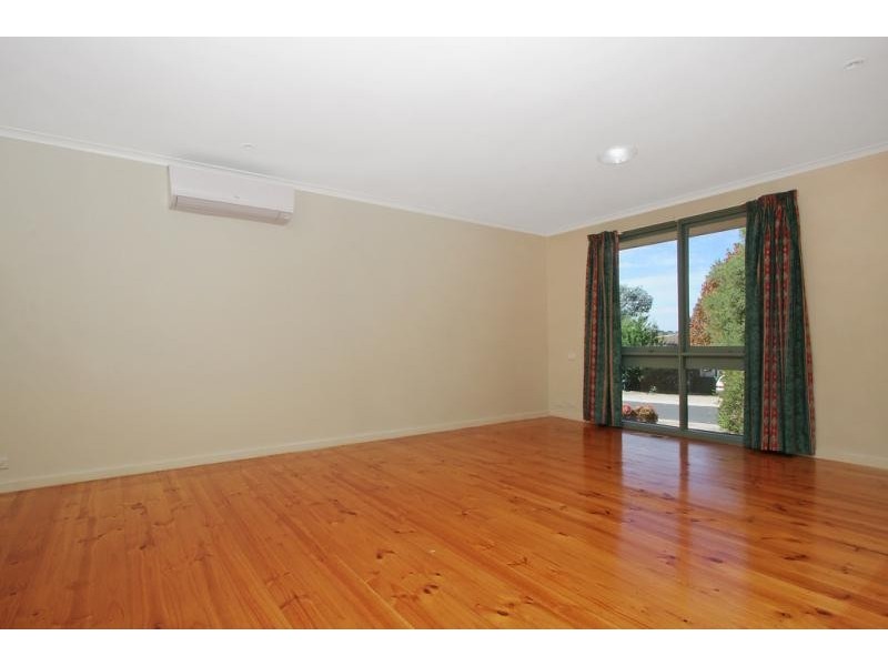 14 Shenton Crescent, Stirling ACT 2611