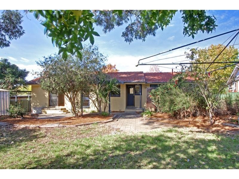 14 Shenton Crescent, Stirling ACT 2611