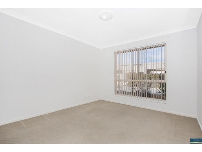 5/85 MacFarlane Burnett  Circuit, Macgregor ACT 2615