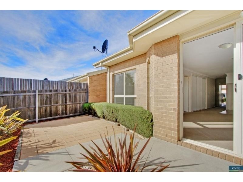 5/85 MacFarlane Burnett  Circuit, Macgregor ACT 2615