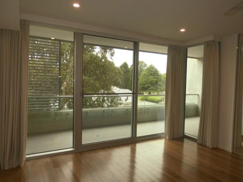 25/43 Constitution Avenue, Reid ACT 2612