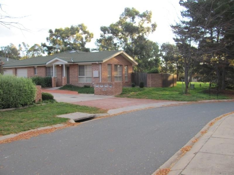 2/4 Cassidy Close, Holt ACT 2615