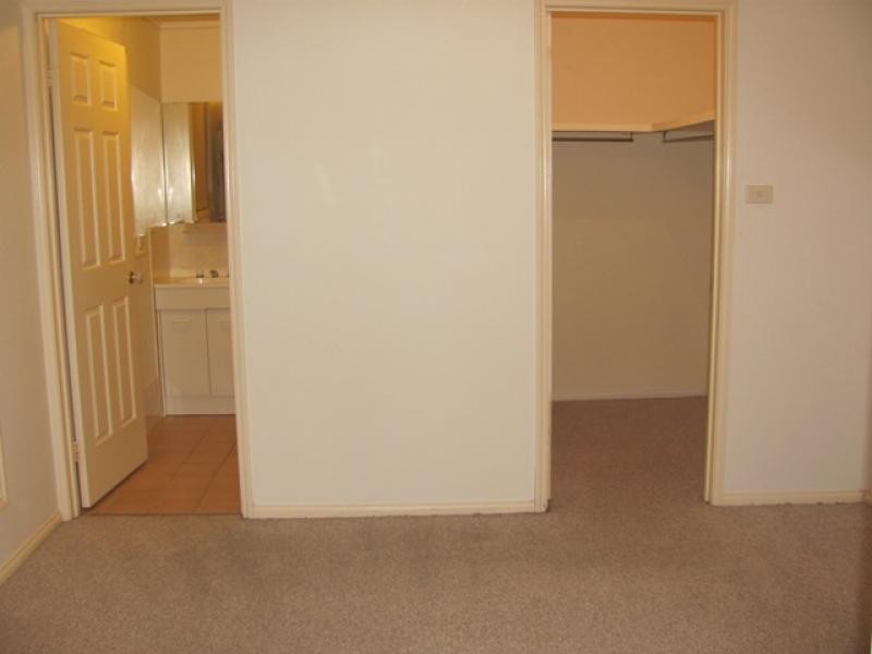 2/4 Cassidy Close, Holt ACT 2615