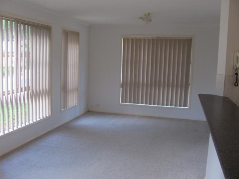 2/4 Cassidy Close, Holt ACT 2615