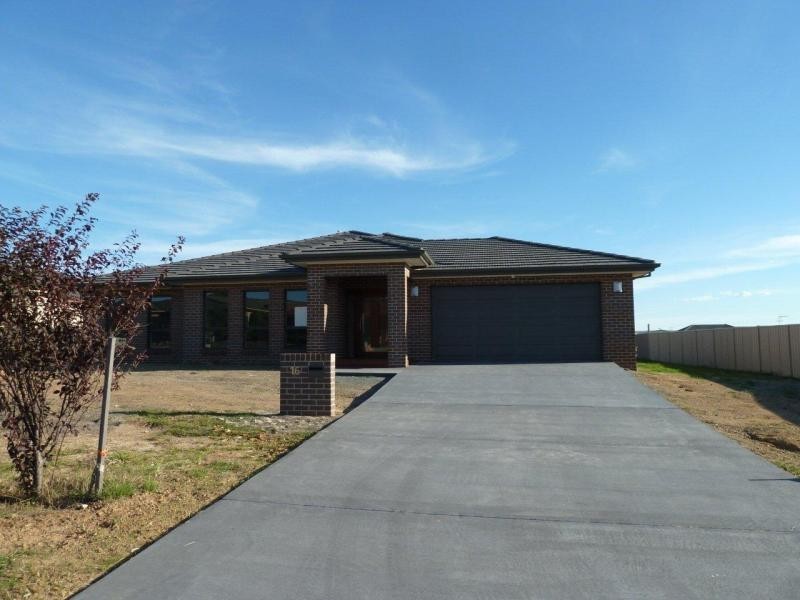 16 Larmer Street BUNGENDORE 2621, Bungendore NSW 2621