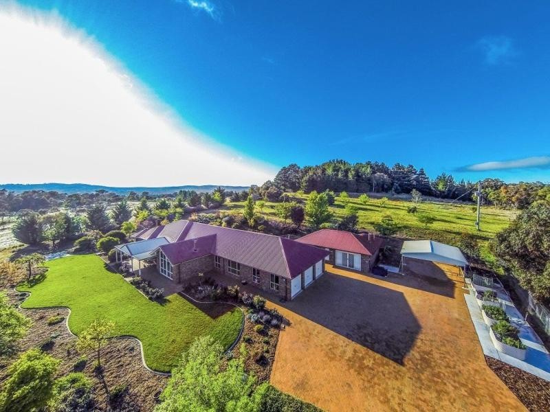 1696 Bungendore Road, Bywong NSW 2621