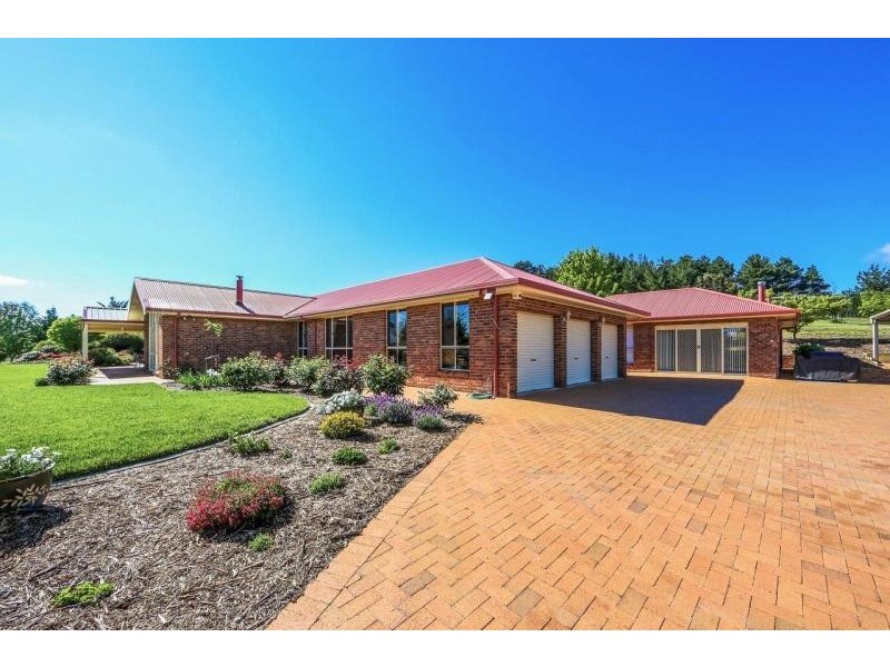 1696 Bungendore Road, Bywong NSW 2621
