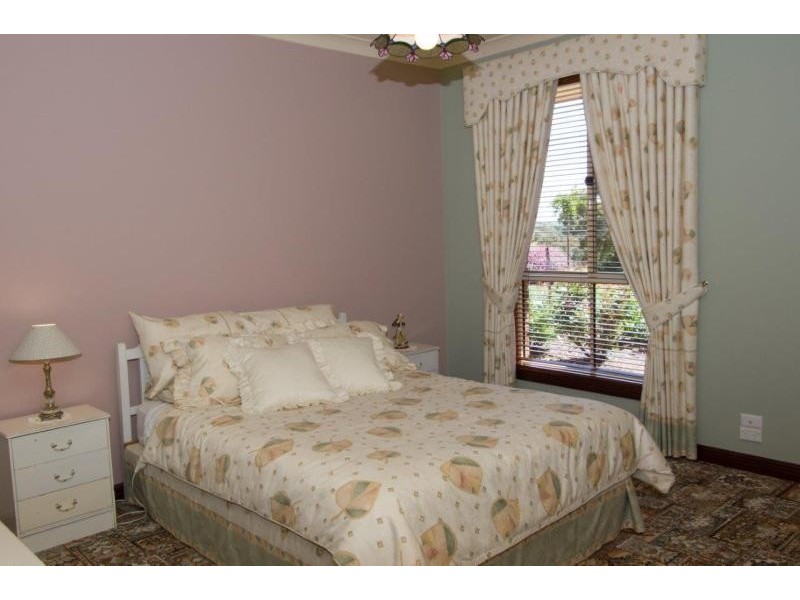 1696 Bungendore Road, Bywong NSW 2621