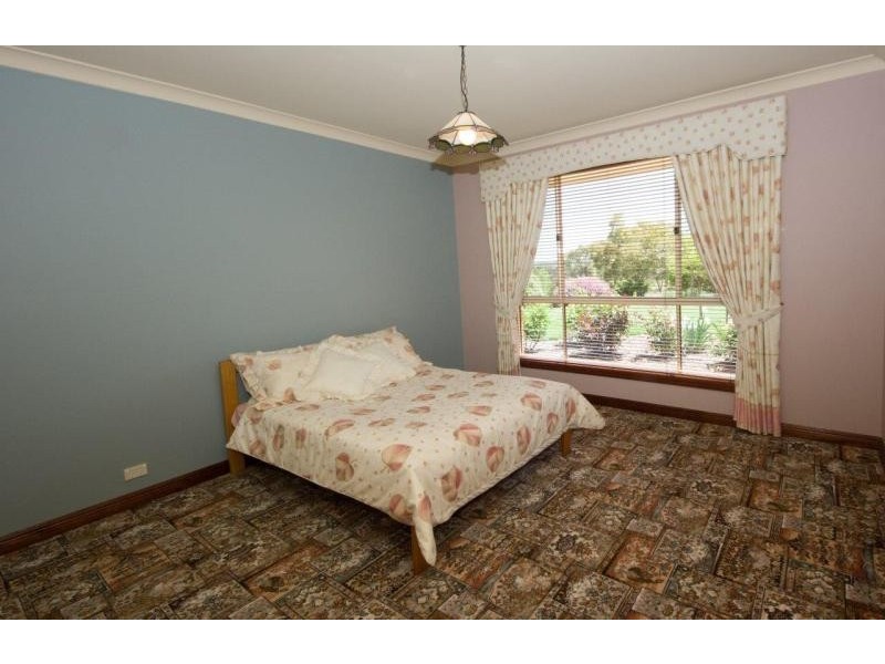1696 Bungendore Road, Bywong NSW 2621