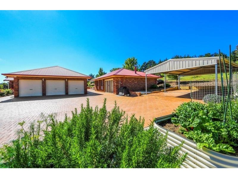 1696 Bungendore Road, Bywong NSW 2621