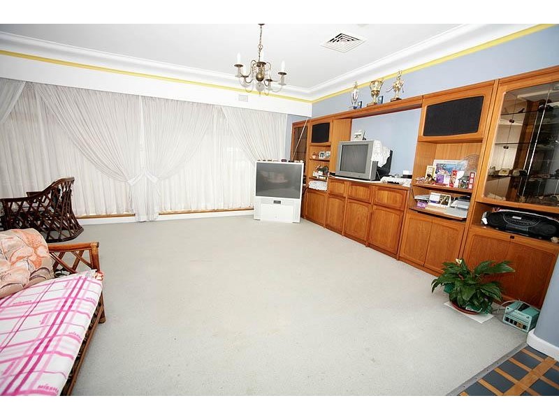 51 Shaftsbury Road DENISTONE 2114, Denistone NSW 2114