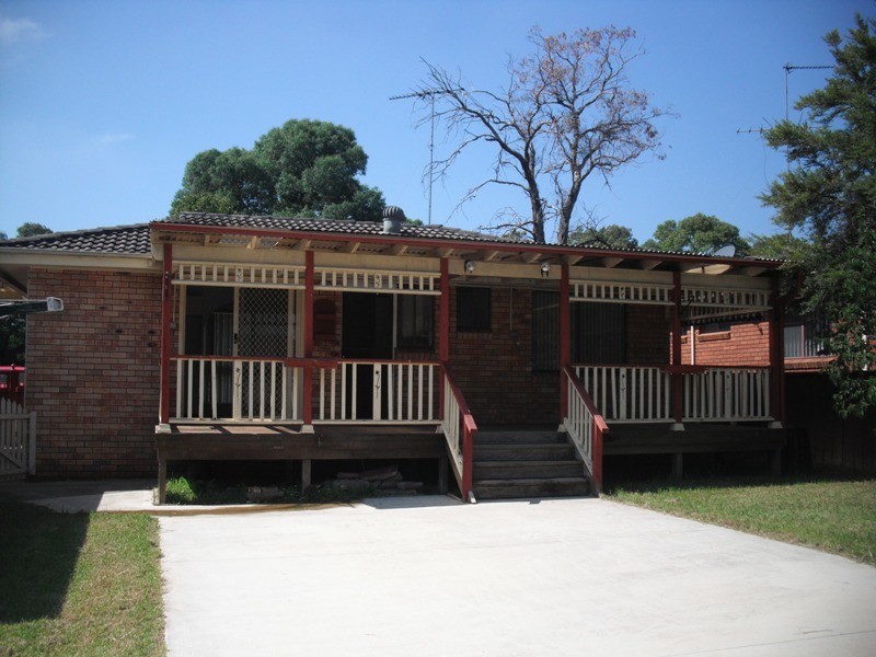 15 Fletcher Street, Minto NSW 2566
