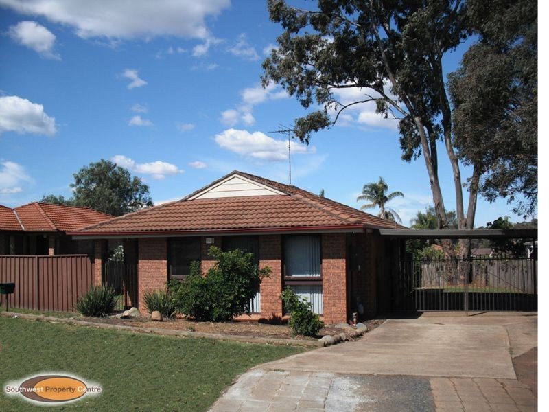 5 Wintaroo, St Helens Park NSW 2560