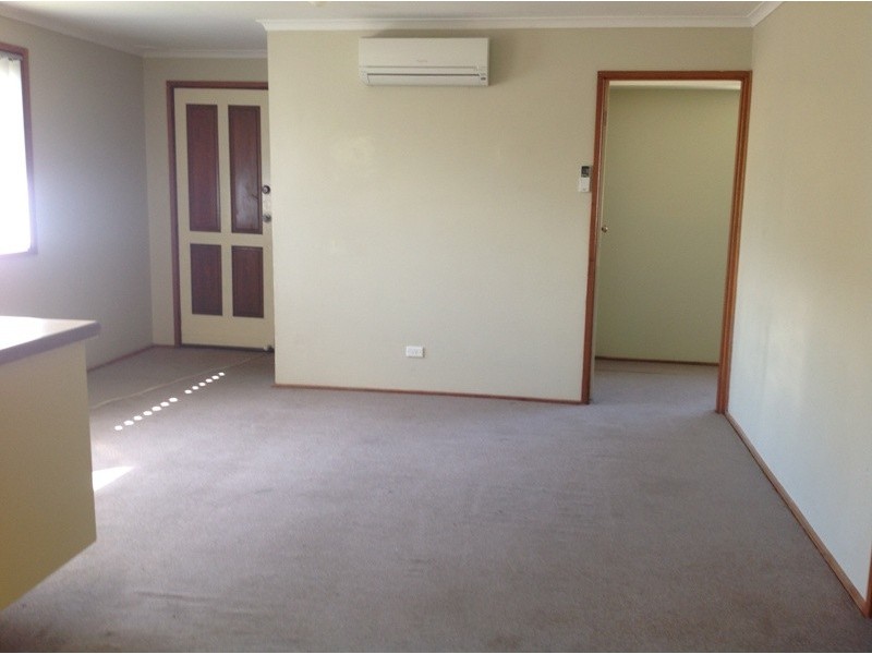 5 Wintaroo, St Helens Park NSW 2560