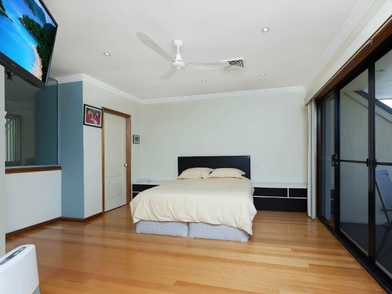 Macquarie Links NSW 2565