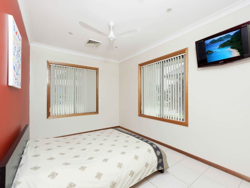 Macquarie Links NSW 2565