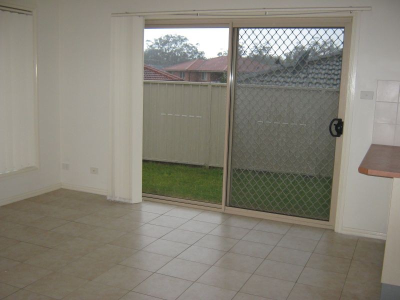 38b Fullerton Circuit, St Helens Park NSW 2560