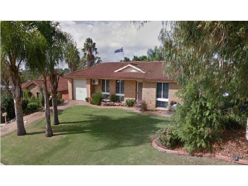 32 Clennam Avenue, Ambarvale NSW 2560