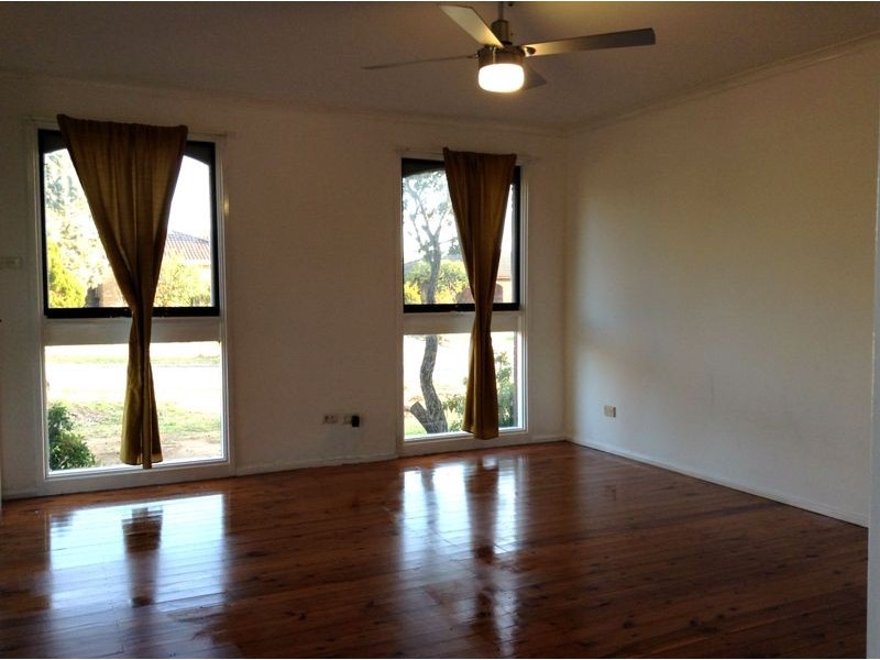 1 Lillas Place, Minto NSW 2566