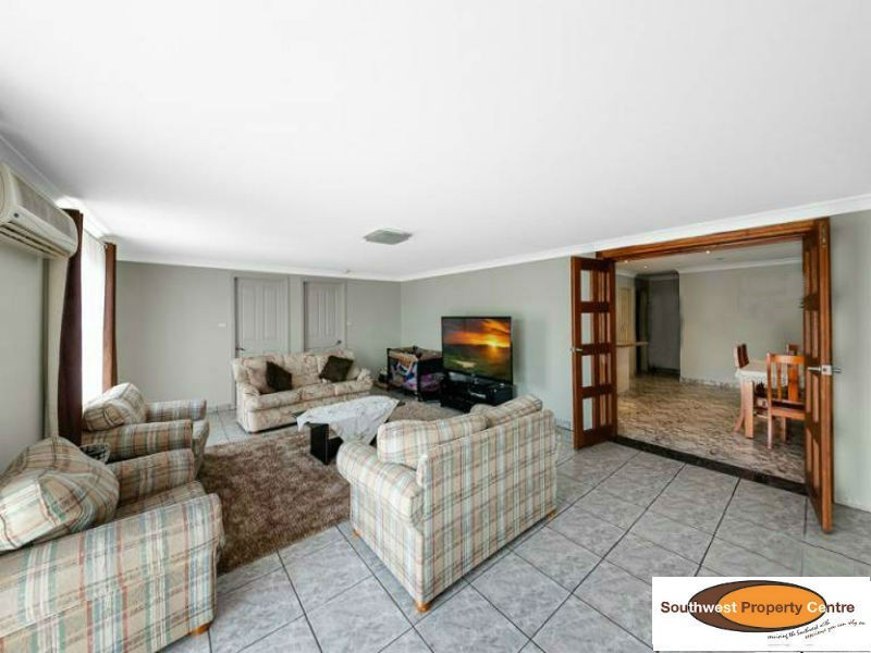 77 St Helens Park Drive, St Helens Park NSW 2560