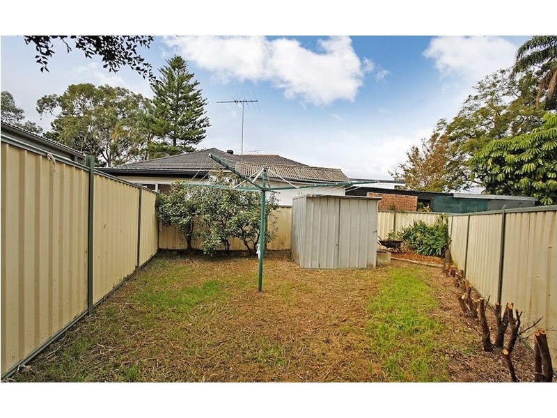37 Fields Road, Macquarie Fields NSW 2564