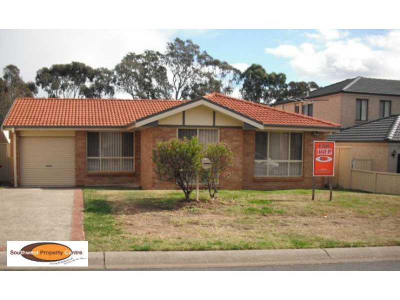 16 Lamington Place, Bow Bowing NSW 2566