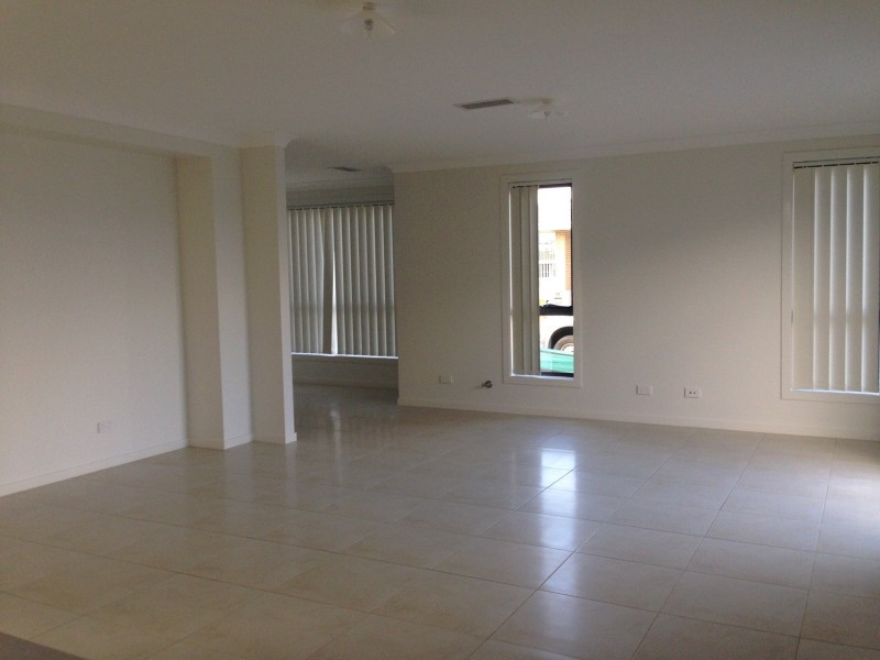 20 Garton Street, Spring Farm NSW 2570