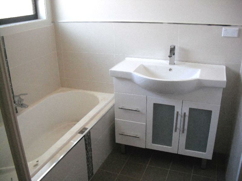 4/39 Surrey Street, Minto NSW 2566