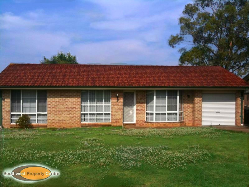 11 Karrabul Road, St Helens Park NSW 2560
