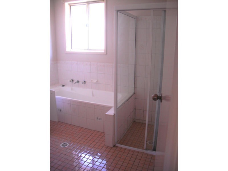 12A Azalea Place, Macquarie Fields NSW 2564