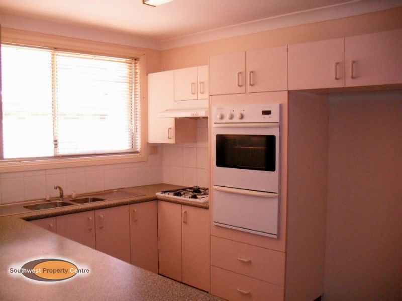 47A Larapinta Crescent, St Helens Park NSW 2560