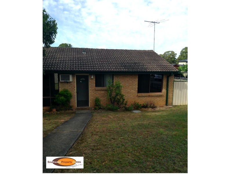2/28 Spinebill Place, Ingleburn NSW 2565