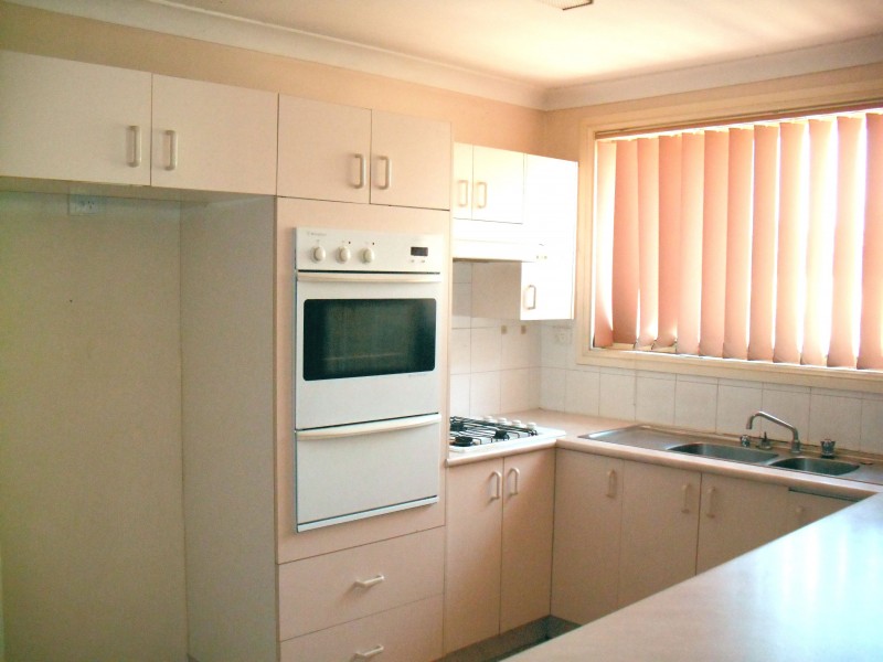 38B Potoroo Avenue, St Helens Park NSW 2560