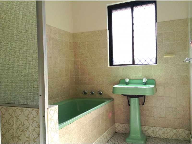 1/41 Oxford Road, Ingleburn NSW 2565