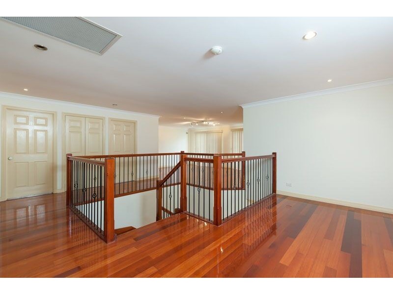 Macquarie Links NSW 2565