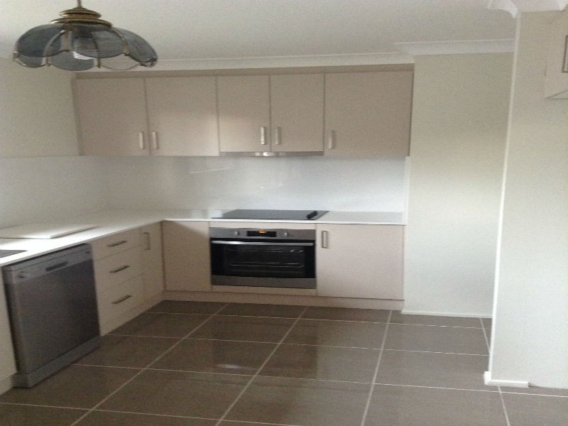 6 Fyfe Place, Glenfield NSW 2167