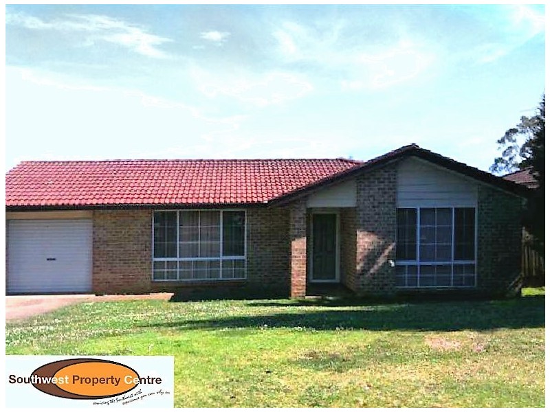 7 Greengate Road, St Helens Park NSW 2560