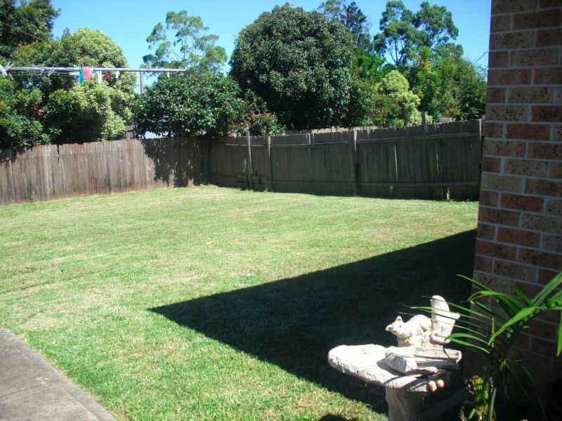 7 Greengate Road, St Helens Park NSW 2560